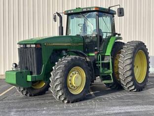 1996 John Deere 8200
