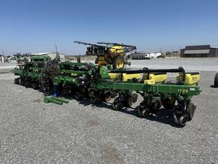 2015 John Deere 1725