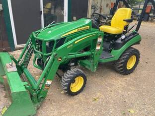 2018 John Deere 1025R