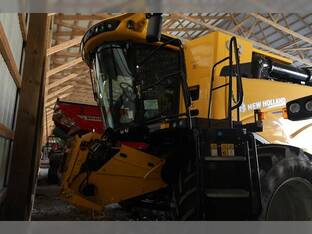 2025 New Holland CR7.90