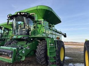 2025 John Deere S7 900