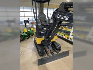 2022 John Deere 17G