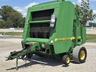 1996 John Deere 566