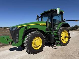 2023 John Deere 8R 250