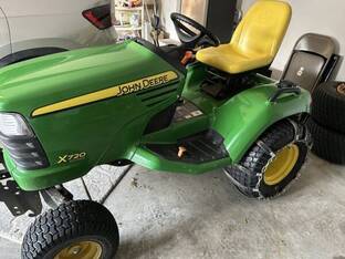 2010 John Deere X720