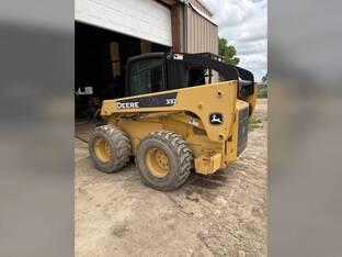 2005 John Deere 332