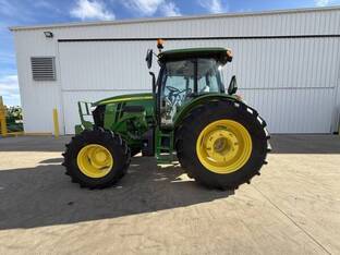 2024 John Deere 6135E
