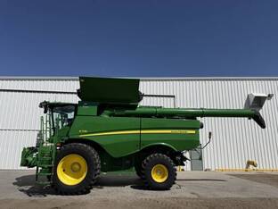 2024 John Deere S770