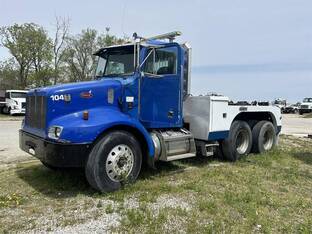 2004 Peterbilt 330