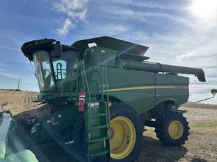 2022 John Deere S760