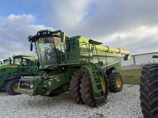 2025 John Deere S7 800