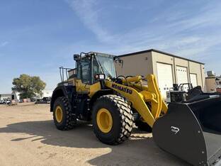 2024 Komatsu WA380-8