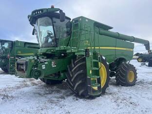2019 John Deere S790
