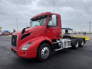 2022 Volvo VNR64T300