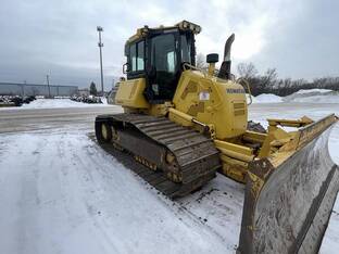 2017 Komatsu D61PXi-24