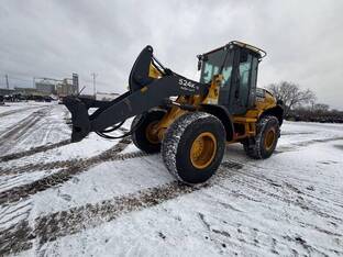 2016 John Deere 524KII