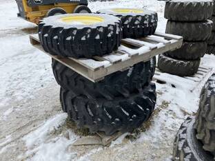 John Deere BLV10872 R4 front tires