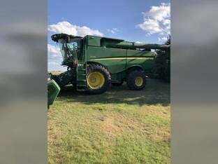 2023 John Deere S770