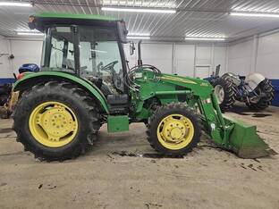 2013 John Deere 5065E
