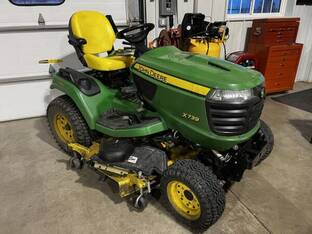 2016 John Deere X739