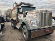 2020 Kenworth W990