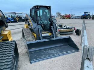 2025 New Holland C337