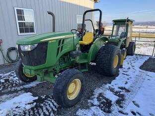 2015 John Deere 5055E