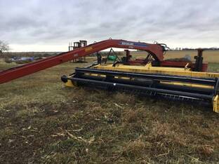 2017 New Holland H7150