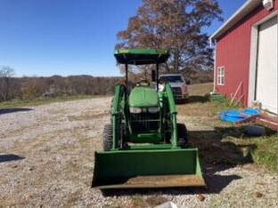 2016 John Deere 4105