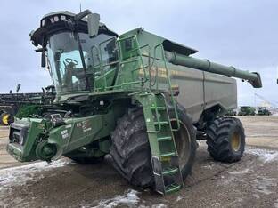 2025 John Deere S7 800