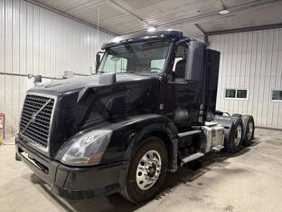 2016 Volvo VNL64T300