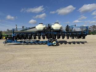 2010 Kinze 3660ASD