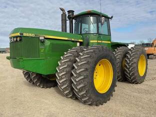 John Deere 8650