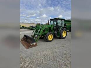 2015 John Deere 5100E