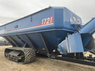 2023 Kinze 1721