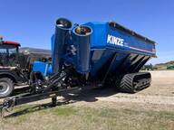 2023 Kinze 1721