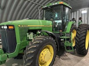 1995 John Deere 8300