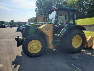 2014 John Deere 5115M