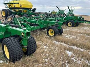 2013 John Deere 1890