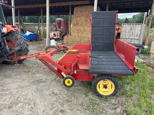 New Holland 166