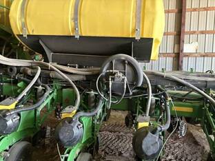 2012 John Deere 1770NT CCS