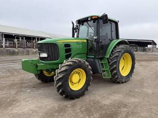 John Deere 7230