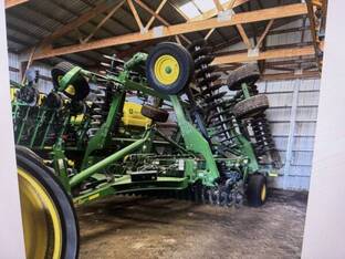 2023 John Deere 2660VT