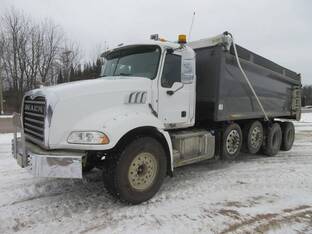 2013 Mack GRANITE GU813