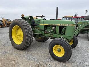 John Deere 2550