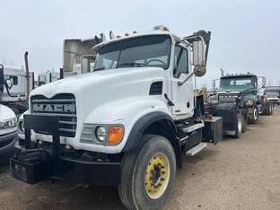 2005 Mack GRANITE CV713