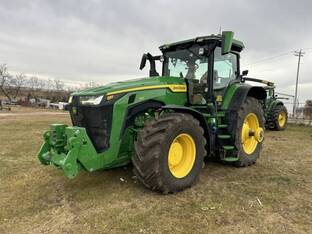 2025 John Deere 8R 370