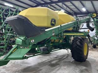 2016 John Deere 730