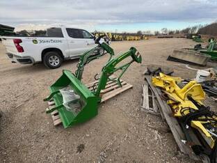 2025 John Deere 120R
