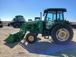 John Deere 6100D